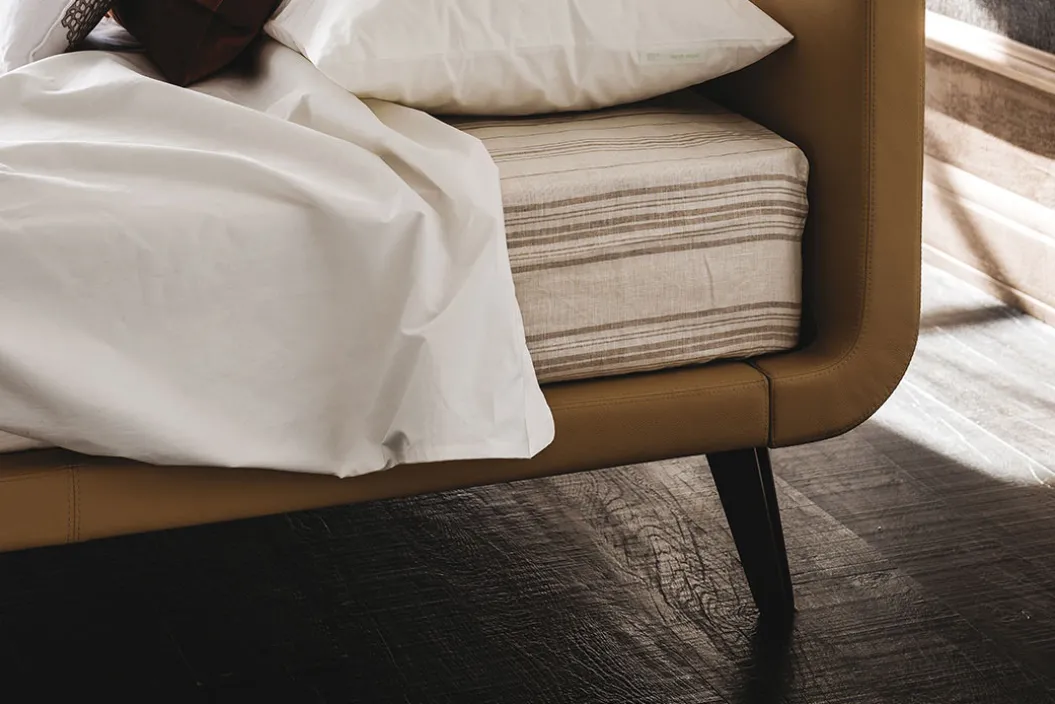 AMADEUS Bett