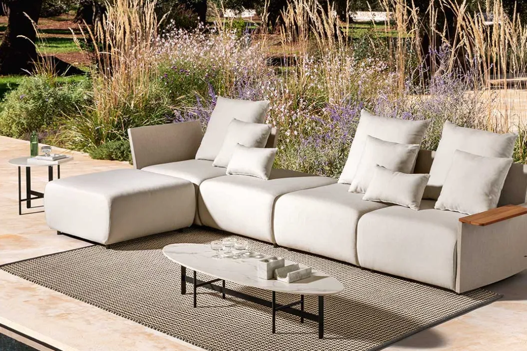 BEGIN Garten-Couchtisch