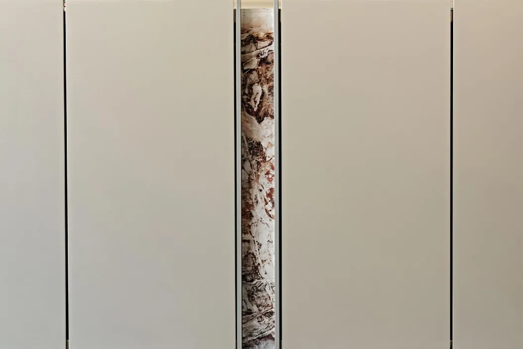 DYNASTY Sideboard