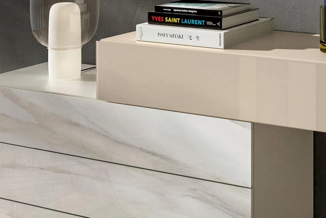 36E8 DRESSER XGLASS Kommode