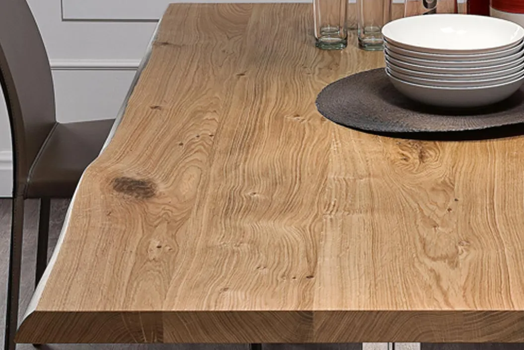 ELVIS WOOD S Esstisch