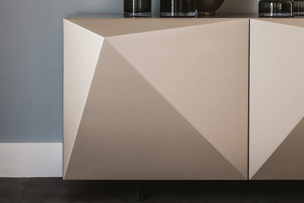 KAYAK Sideboard