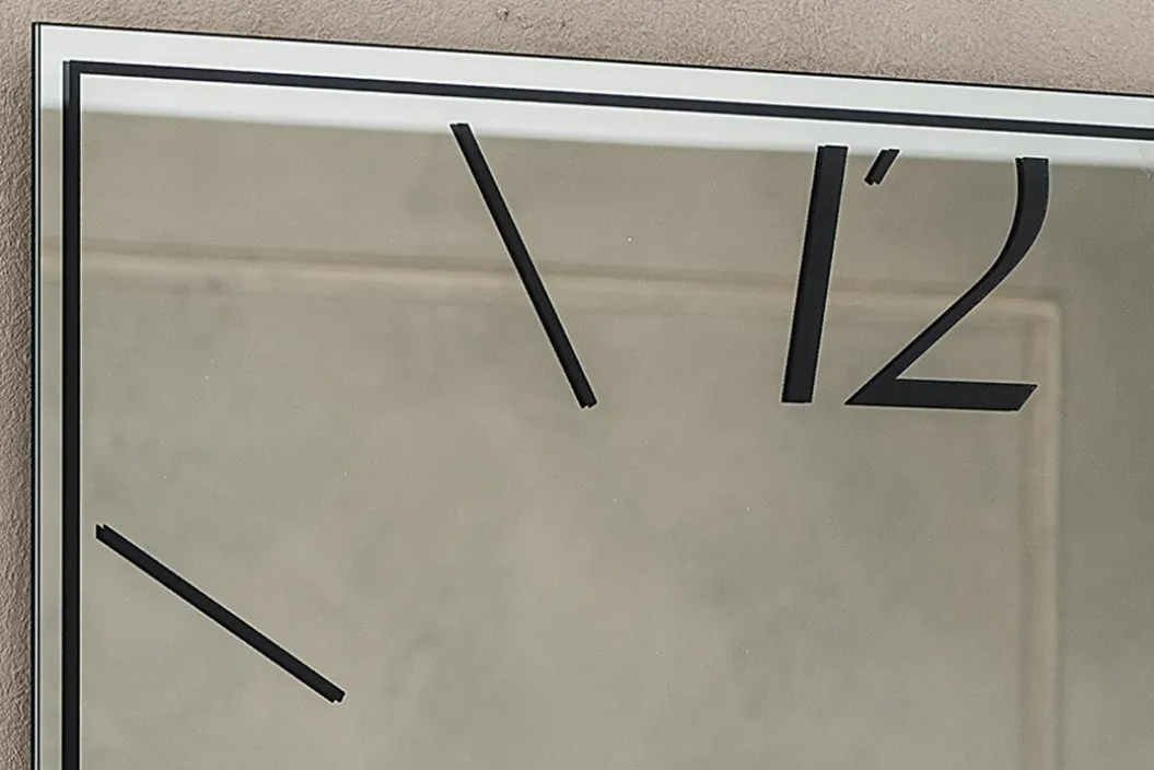 MOMENT Spiegel mit Uhr