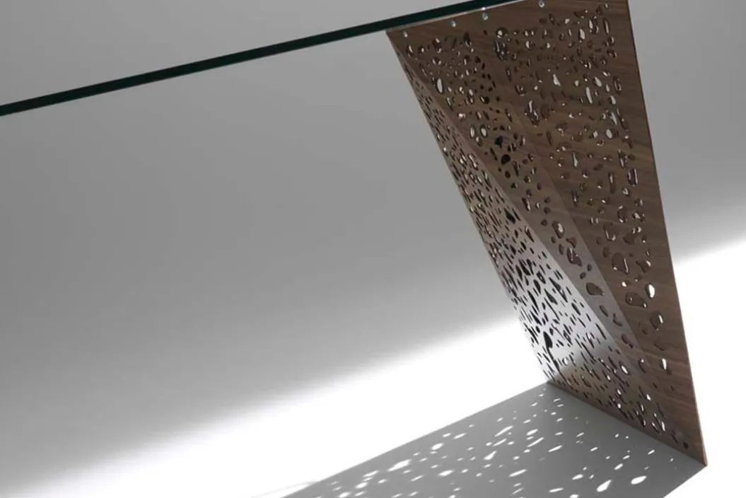 RIDDLED TABLE Esstisch