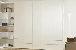 STEP 5-TÜRER Kleiderschrank