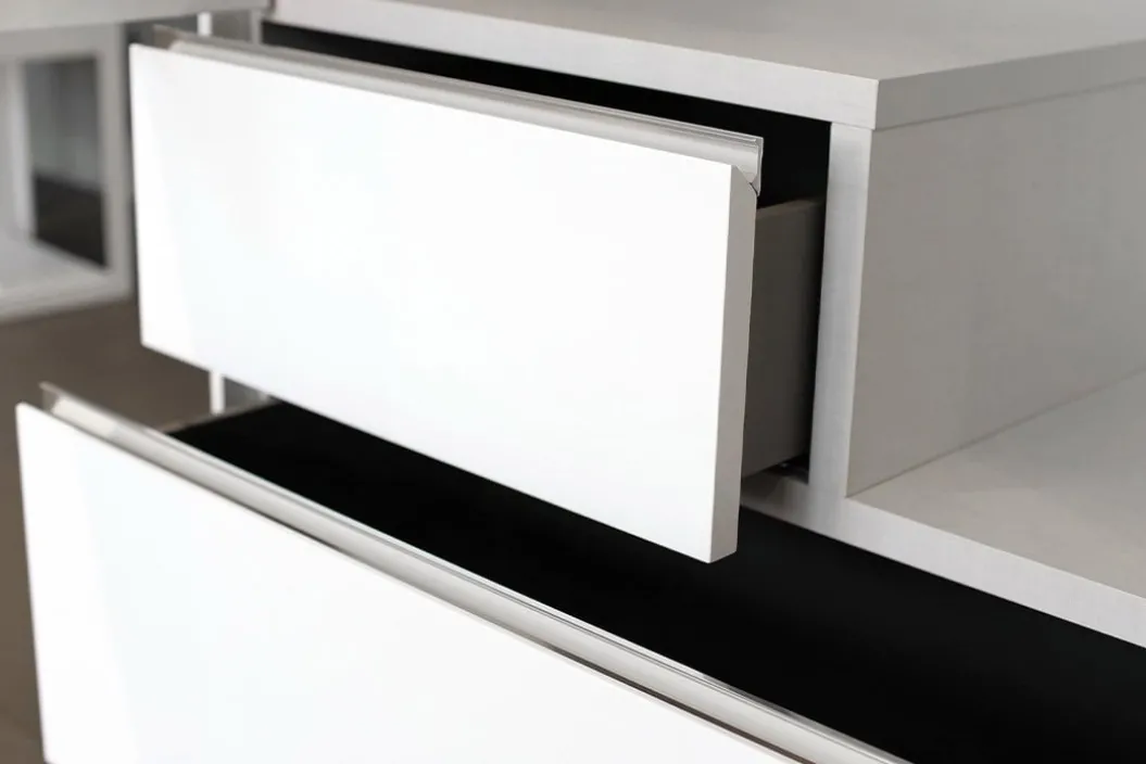 STEP 5-TÜRER Kleiderschrank