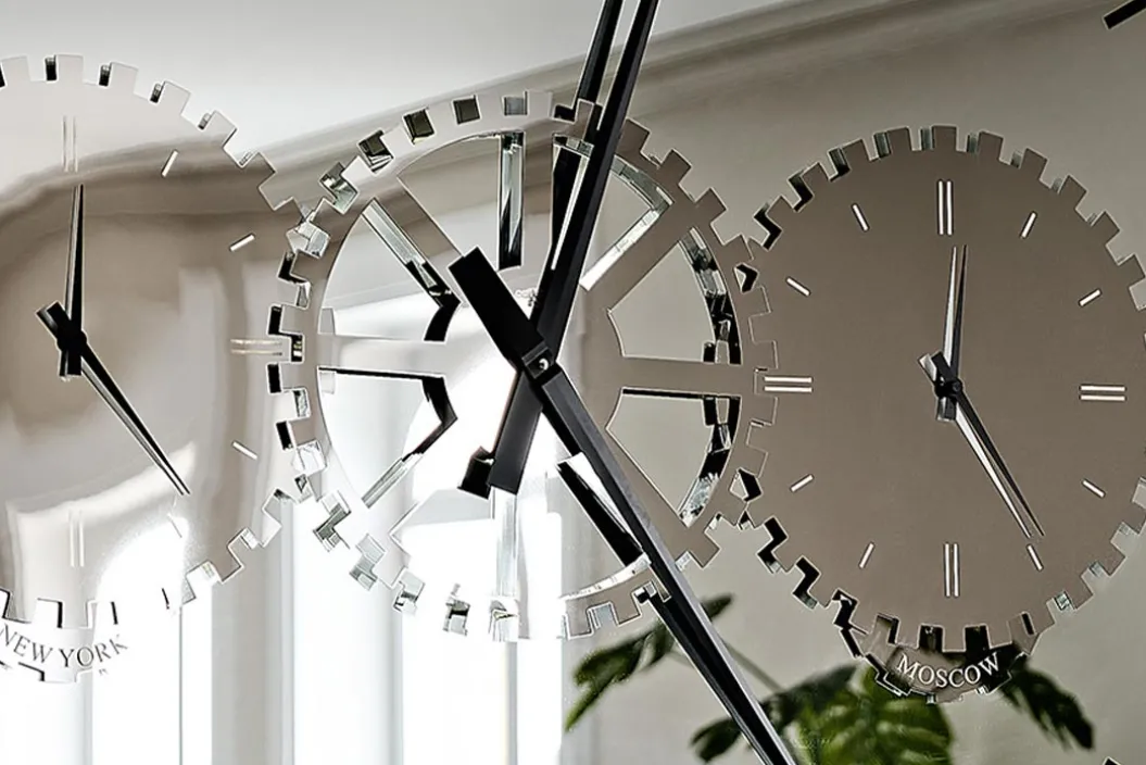 TIMES Spiegel mit Uhr