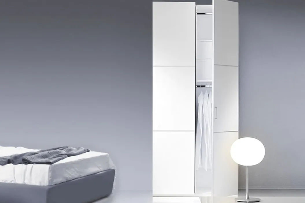 TRIO 2-Türer Kleiderschrank